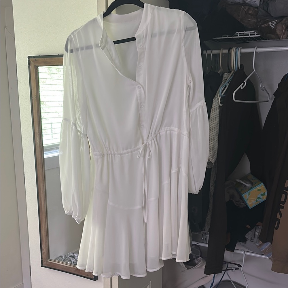 Elegant White Dress with Drawstring Waist